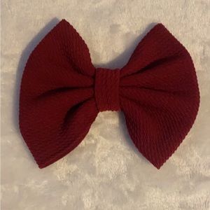 Clip on bows